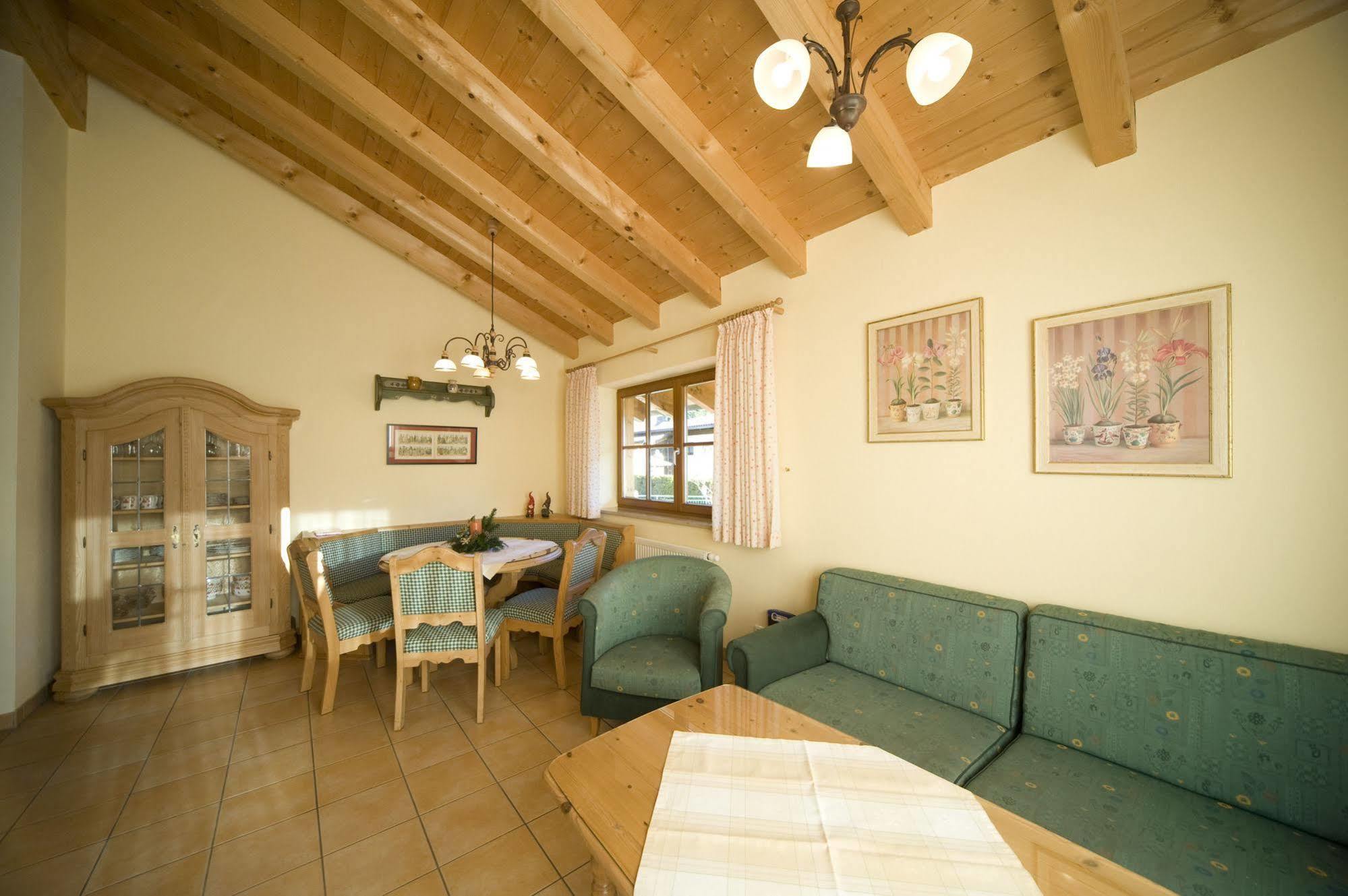Appartamento Haus Sieben Zwerge Ehrwald Esterno foto
